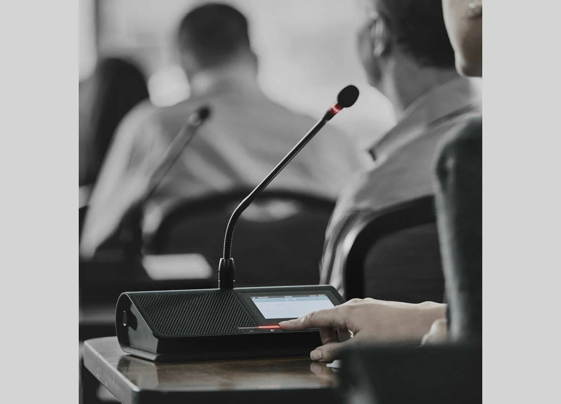 Shure Microflex MXCW - Wireless Push To Talk Conference System